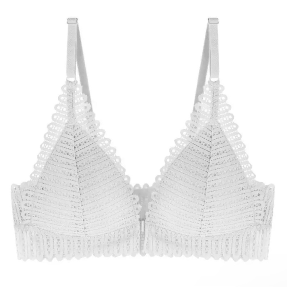 2 White Front Close Lace Push Up Wireless Bras